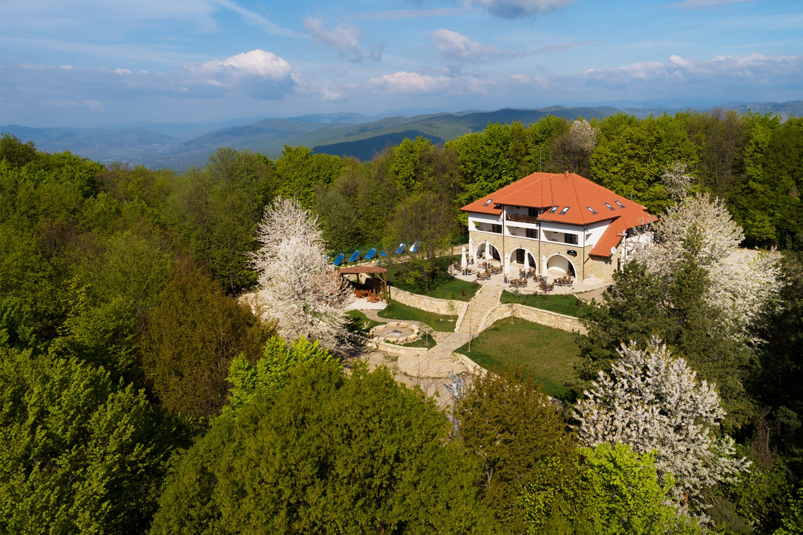 Cetatuia Imprejurimi 1